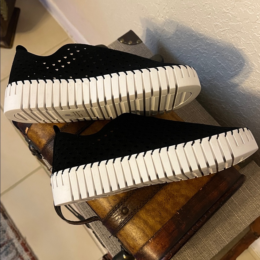 Brand New- Project Cloud Women’s Shoes- Sz 8 - Picture 3 of 4